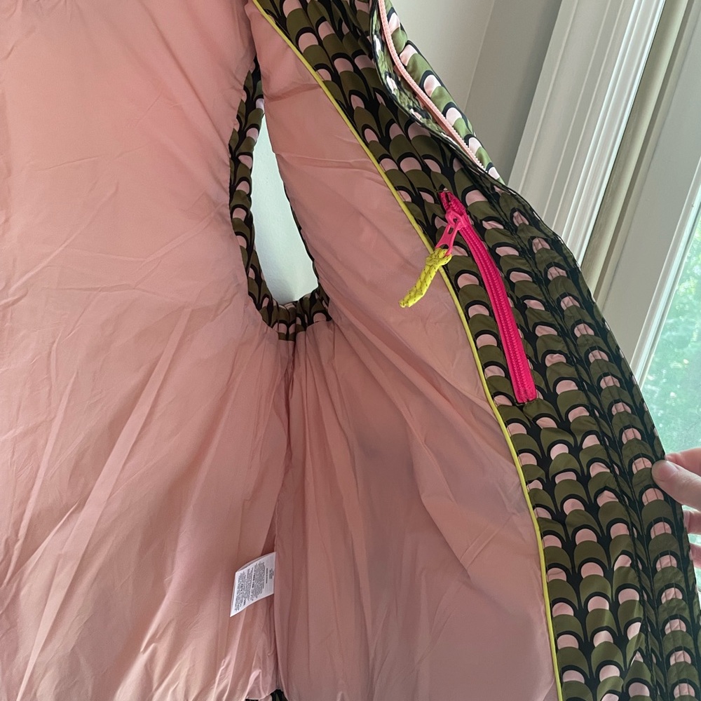 Like New Boden Fife Quilted Vest Pink and Green Geometric Vest Size 10 - Picture 9 of 12